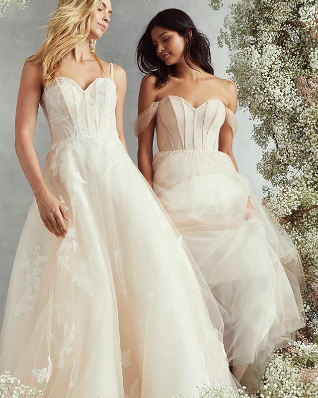 Princess moment in @kellyfaetanini! 💕 A romantic dose of chic sophistication for your day ✨
·
·
·
#StrictlyWeddings #SWpartners #kellyfaetanini #WeddingGown #WeddingGownInspiration #Bridal #Bride #Brides #BrideandGroom #Weddingdress #instadress #instawedding #Love #marriage …