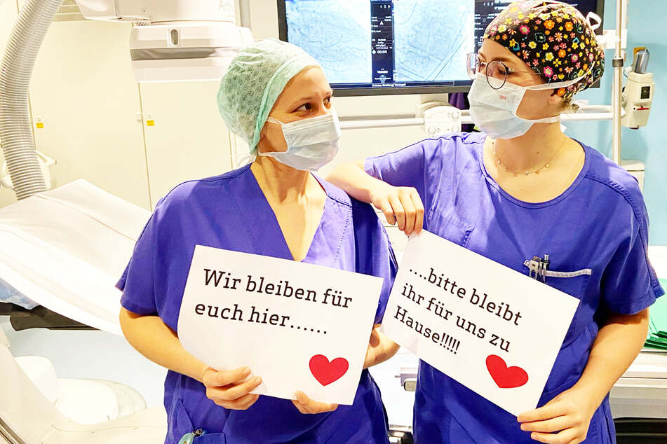 In Guten wie in schlechten Zeiten;
"Wir stehen zusammen"

#wirbleibenzuhause #Merkel