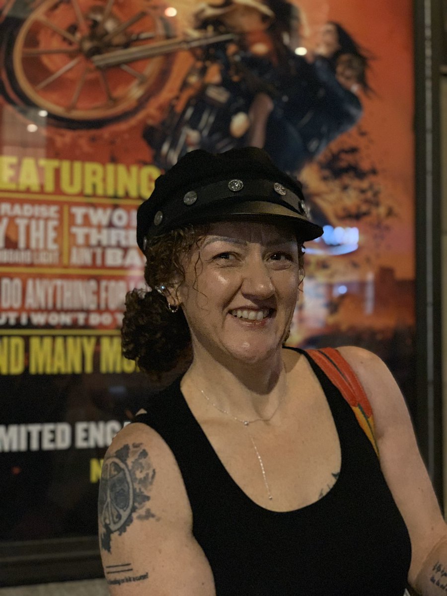 Happy Birthday to the gorgeous <a href="/Rach52Ireland/">Rach 💚🤍💜</a> 🥳 So sorry you can’t celebrate how you would have wanted to. Huge celebrations 🎊 I think on the other side. Keep well and keep safe 💕😘😘😘