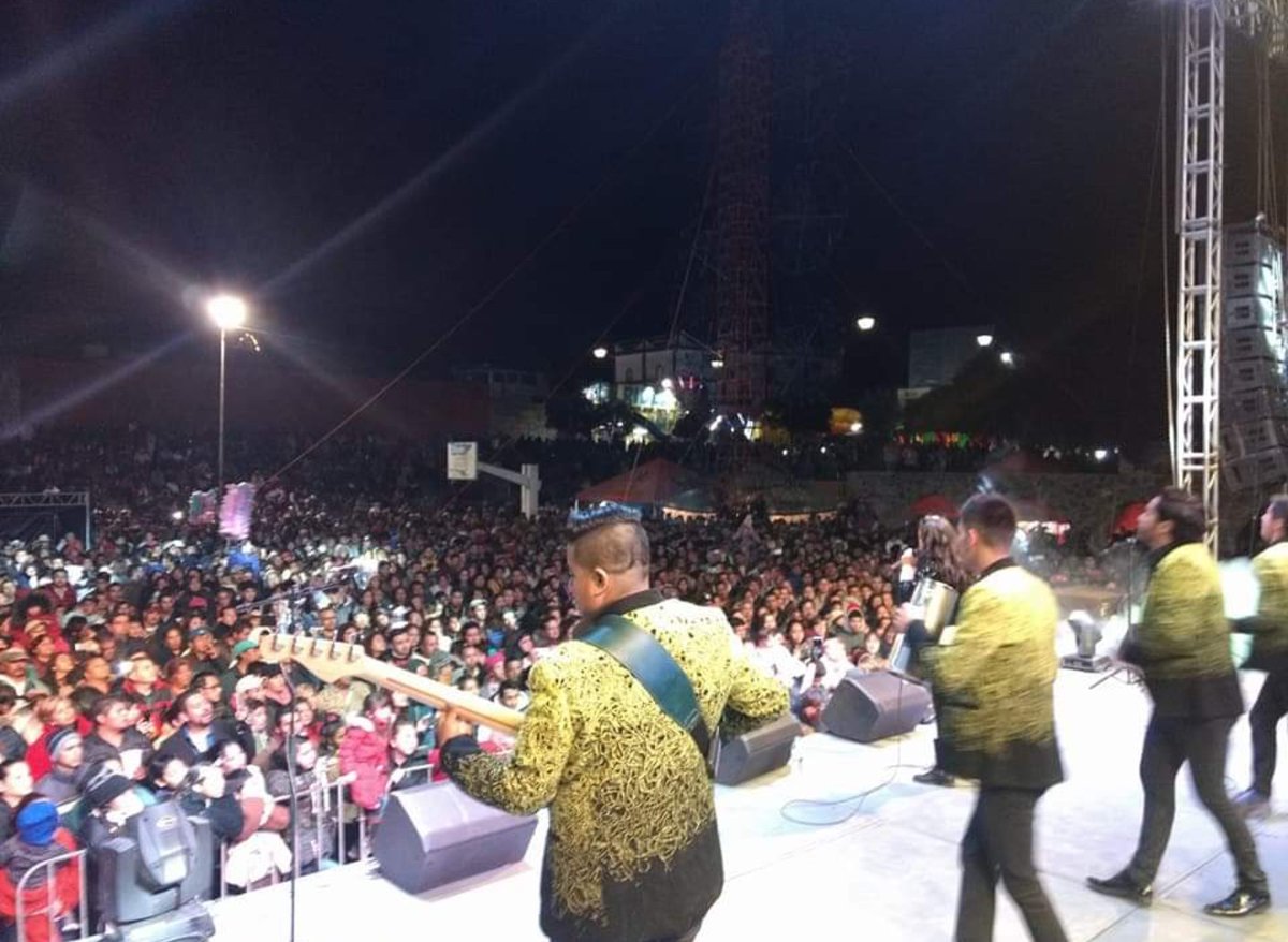 a_sofiescobar's tweet photo. El amor de los fans a un artista es el más verdadero, porque lo ama sin esperar nada a cambio 😍🙌🏻💜
Felicidades hoy en su día mis #Sofilovers! 😘
#DiaDelFan https://t.co/wjUB7krsfP