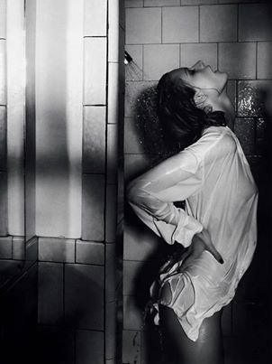 RussianRedNat's tweet photo. The days got her head so fucking mentally drained that she may have forgotten to take something off before stepping into the shower....?
Ugh. #WipedWidow #RomanoffOut https://t.co/ydlI2Fy724
