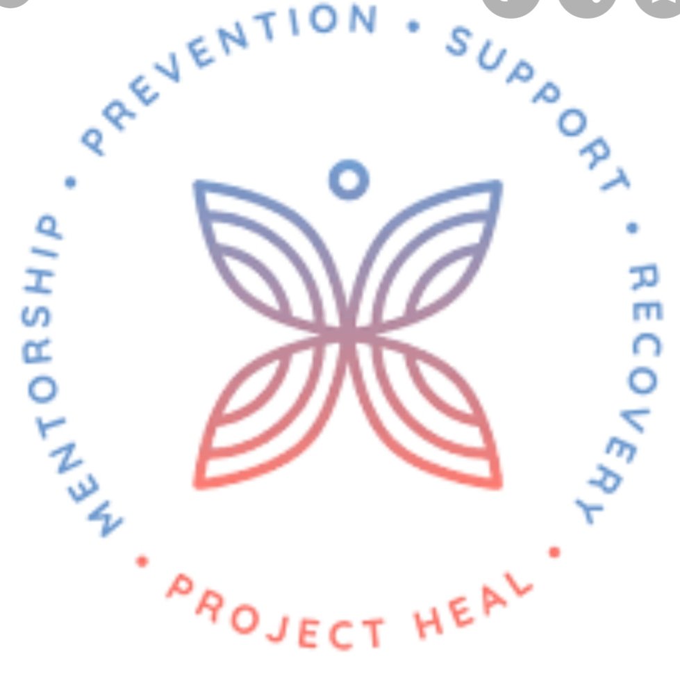 Michell46592120's tweet photo. @TheProjectHEAL is an org dedicated to #eatingdisorder recovery. Their unique mentorship program sets them apart.#SocMarBU what do u think their actionable insight was to develop this successful peer support program? IMO hearing from recovered ED peers would be impactful 😊👏 https://t.co/LAwiLds9R9