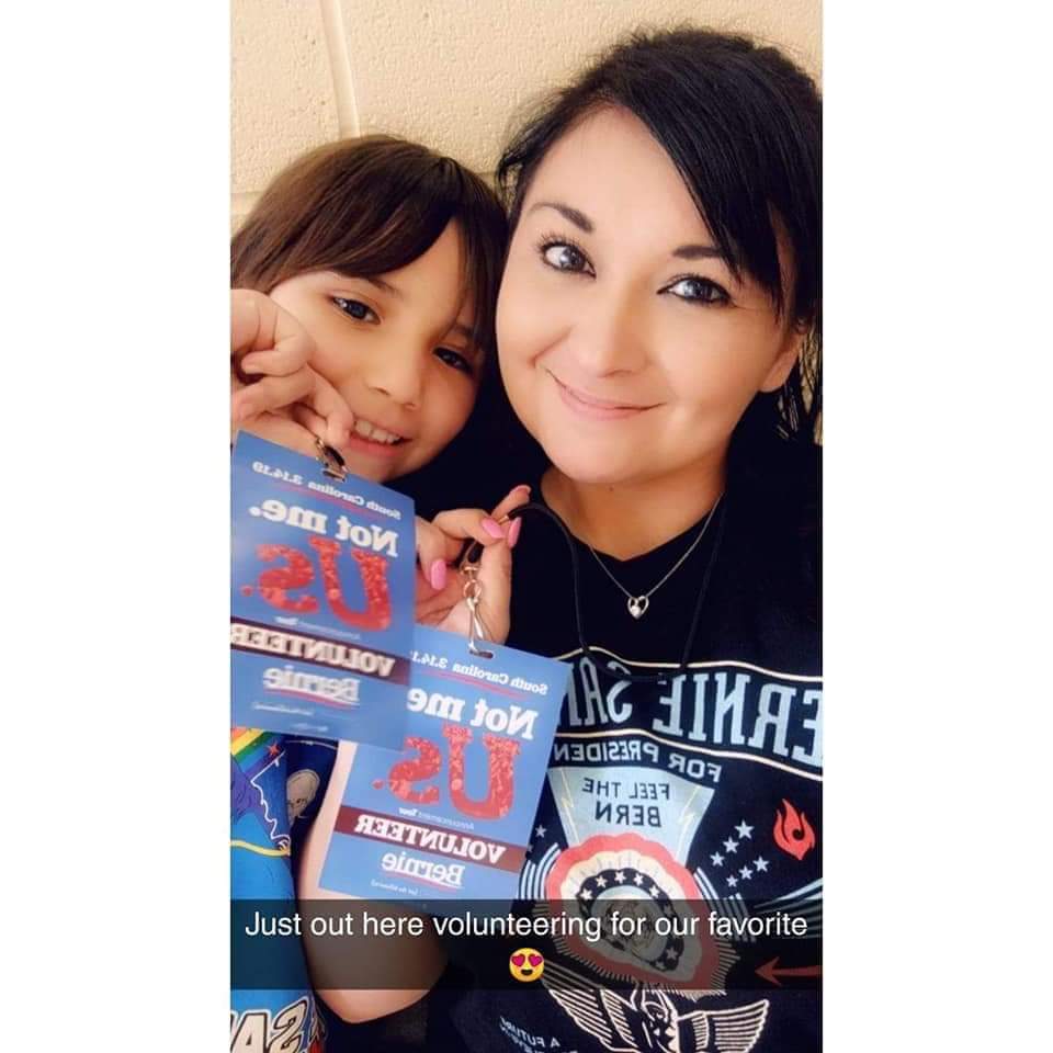 JesslovesBernie's tweet image. #DearBernie We need you to keep fighting for all of us, especially us Natives that everyone else forgets about. You are the only person who consistently includes us. You will forever be our hero. We love you 💕 @BernieSanders @SenSanders #NativesForBernie #NativeGirlsForBernie