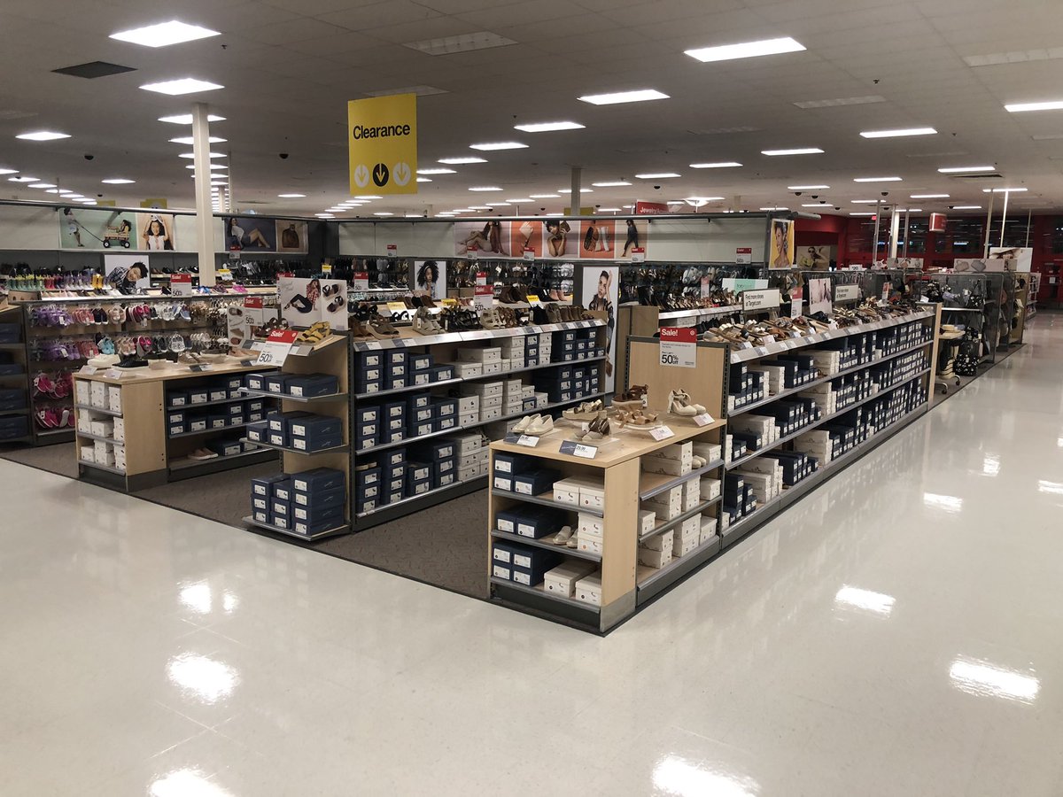 TheTargetBrian's tweet image. Our shoe department is lookin crispy!!! So proud of our DBO’S taking this time to dig deep and perfect there area!!! Our guest love our shoe dept!!!!@RachelH1842 @TargetJoshT @palayeva @rachelbsands @Audrey_Och @fletchfromtgt