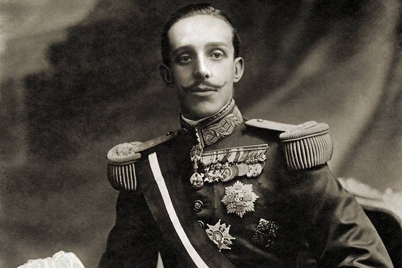 Seeing the writing on the wall, de Rivera resigned. However, Alfonso XIII was unsuccessful in his attempts to restore ordinary constitutional order, tarred with his earlier support of the dictatorship. Liberal parties won decisive electoral victories in important urban centers.