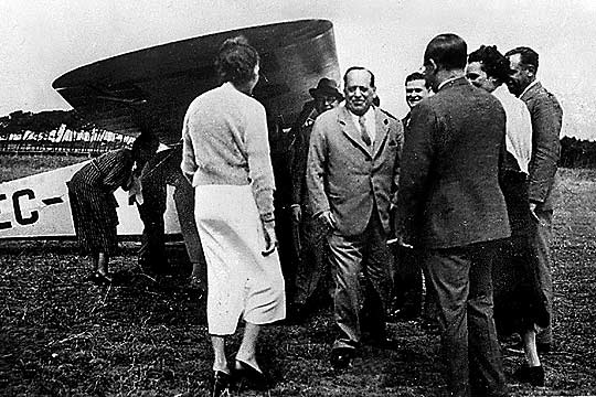 Monarchist military officers, fearing the breakup of the country, staged an uprising against the current government. However, it failed to gain wide support and was crushed largely without violence. The coup plotters fled the country or surrendered themselves to the new Republic.