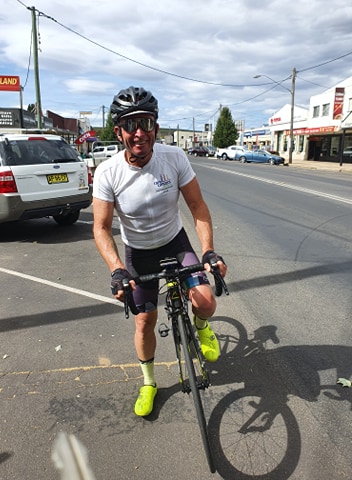 RareCancers's tweet photo. #KosiChallenge | You can call an event off but some people are determined to raise awareness for RCA. This is Jason and he decided to take on the #ride4rare part of the Kosi Challenge solo. Jason left Canberra this morning and is now in Cooma. https://t.co/mQ0n1UJsuX