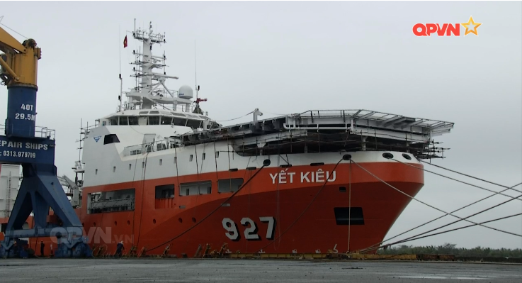 Lee Ann Quann on Twitter: "HQ-927 "Yết Kiêu" submarine rescue ship ...