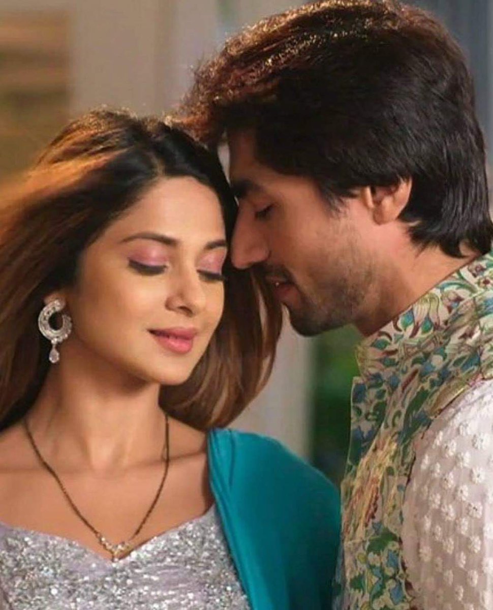 KJselfmusing's tweet photo. Bepannaah is not just a show,  it's an emotion which we are feeling since last two years, and will feel for the rest of our lives.  Happy 2nd anniversary to all bepannaah fans 
#Bepannaah https://t.co/rhuH4umEYI
