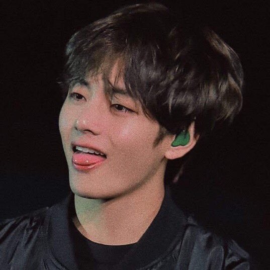 ꒰ day 78 of 365 ꒱taehyung! how was your day today? did you eat yummy foods? did you have fun conversations with the members? even if today wasn’t a good day, i hope tomorrow will be even better. just keep your head up! ily! ♡ ps- you were in my dream again! last! night!! :)