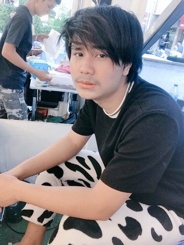 အလုပ္ကလဲ မရိွ တေန႔တေန႔အိပ္စားနဲ႔ပ်င္းလာပီ//
ဘာလုပ္စားရမလဲအႀကံေလးေပးၾကပါအံုးဟ//