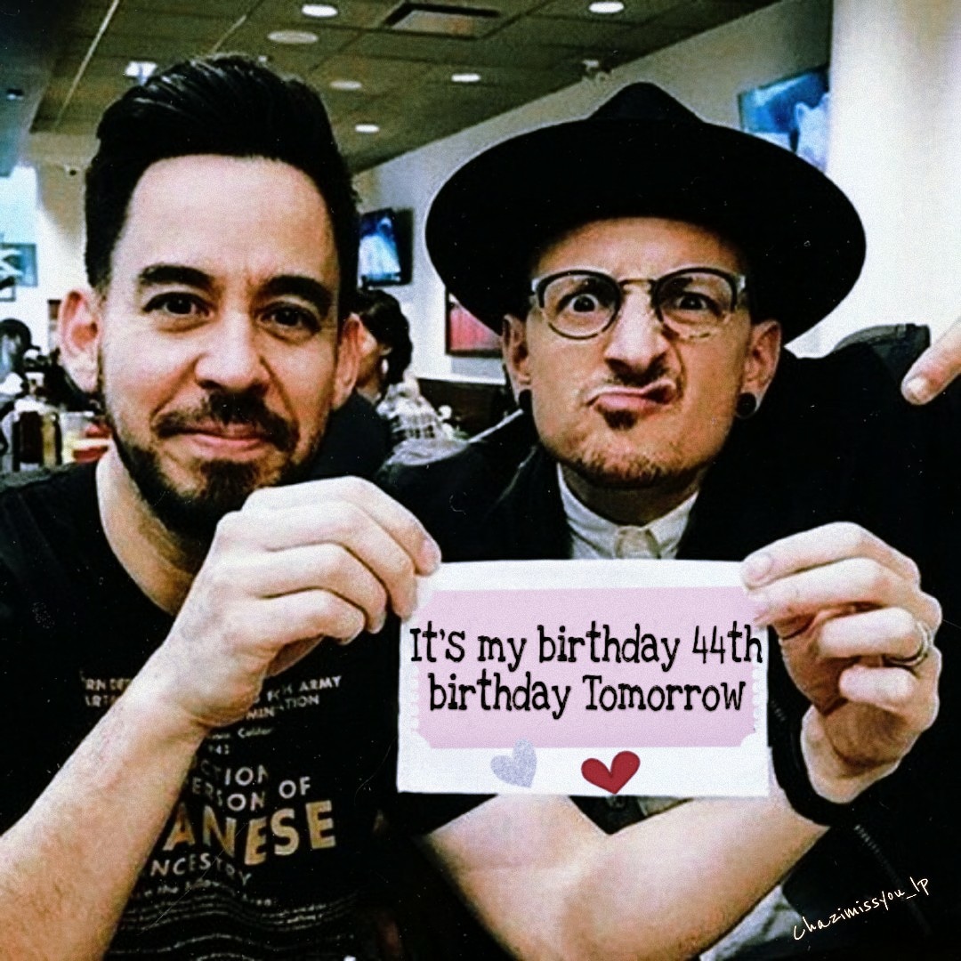 kritikamaskeylp's tweet photo. Well so happy to know it's @ChesterBe #birthday tomorrow ie (20th March)
.
Happy Thursday people.
.
#139weeks #MakeChesterproud #Chesterbe #Fuckdepression #Chesteraddiction #LegendNeverDies #Unforgettablesoul #Vocalbeast #Ripchester #Linkinparkislife #ImissyouChester https://t.co/iUGdWnVm54