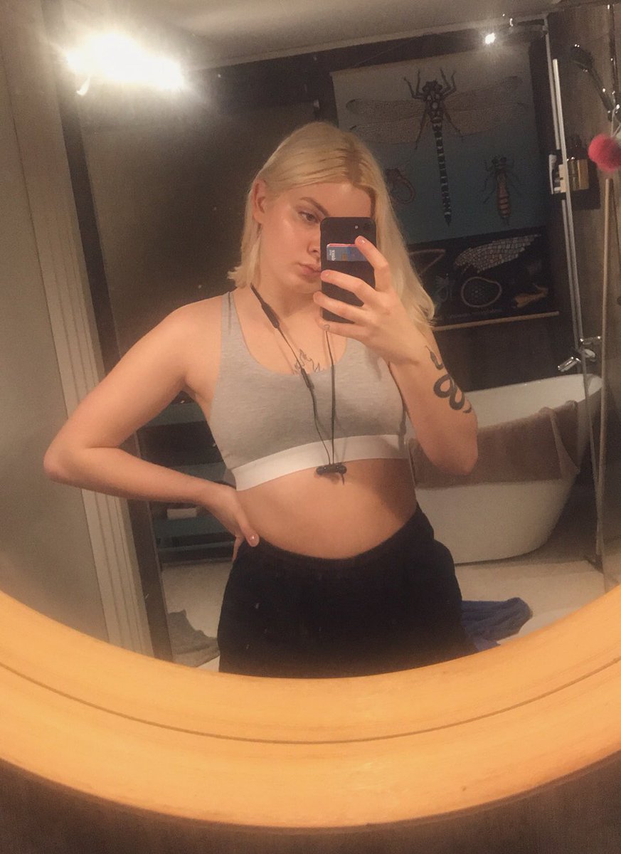 princessalex66's tweet photo. Havent been active because of all the mess corona has caused. Have been a bit sick but tested negative for corona so I’m gonna try to be more active from now on😈

[findom find finsub paypig humanatm goddess domme humiliation sissy cuck cbt drain chastity sph findomnorway slave] https://t.co/RFgckbQS0n
