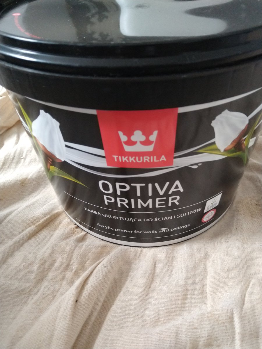 Sealing up porous artex and peeling plaster with #Hydrosol <a href="/Tikkurila_UK/">Tikkurila_UK</a> before going on with #Optivaprimer and #AR2