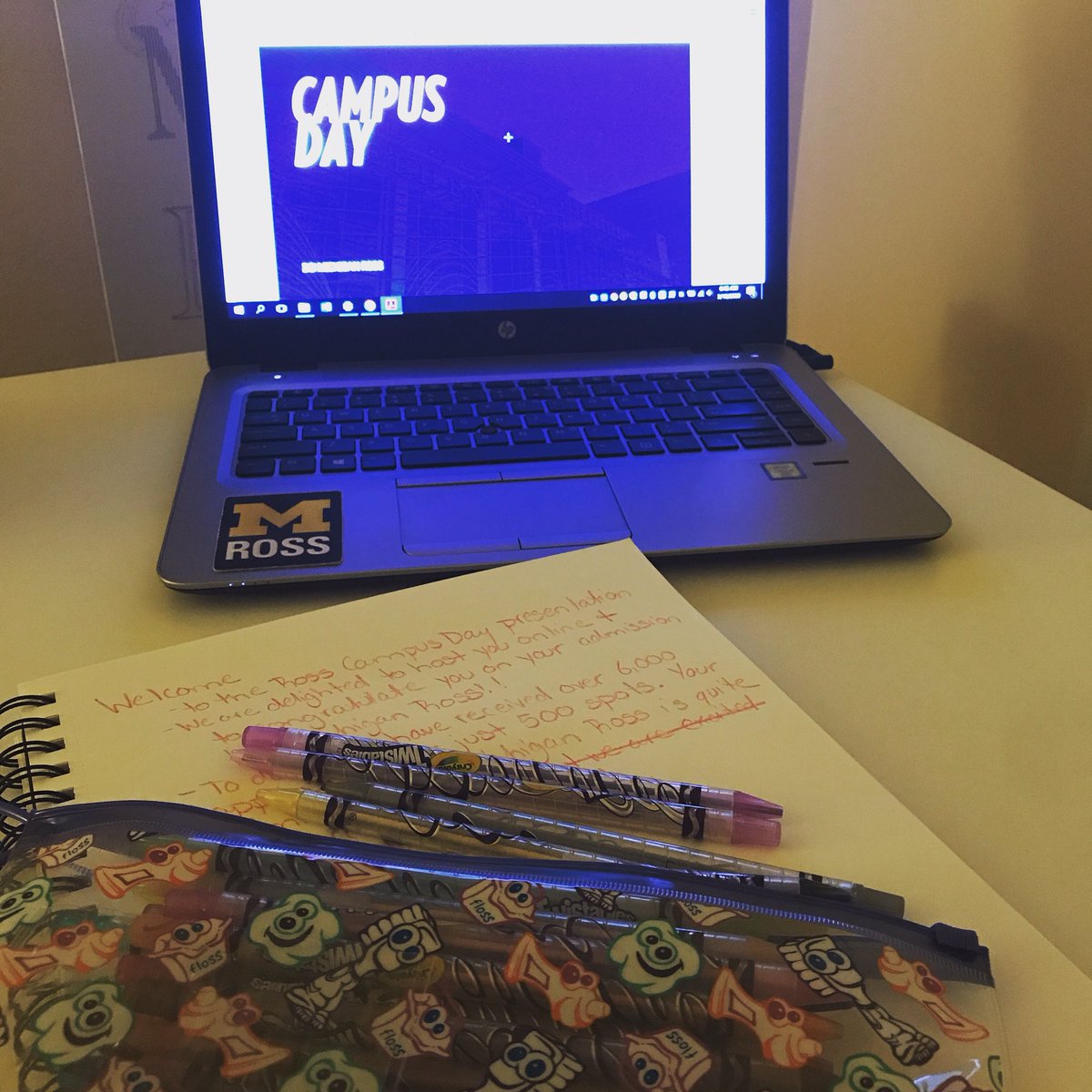 bmoodyrideout's tweet photo. Prepping to be filmed for #CampusDay later today and the only writing tools I could find were my six year old’s colored pencil pack 🖍🖍🖍 #AlwaysType #NeverWrite #ThesePencilsAreFun #NeedMyOwn #WFHStruggles https://t.co/R1pShnDA4o