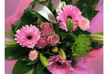 For any last minute Mother's Day requirements, Covent Garden Flowers is the place for you! Please call : 
02920 495999 or visit their website : coventgardenflowersdirect.co.uk
#flowers #MothersDay #ThankYou