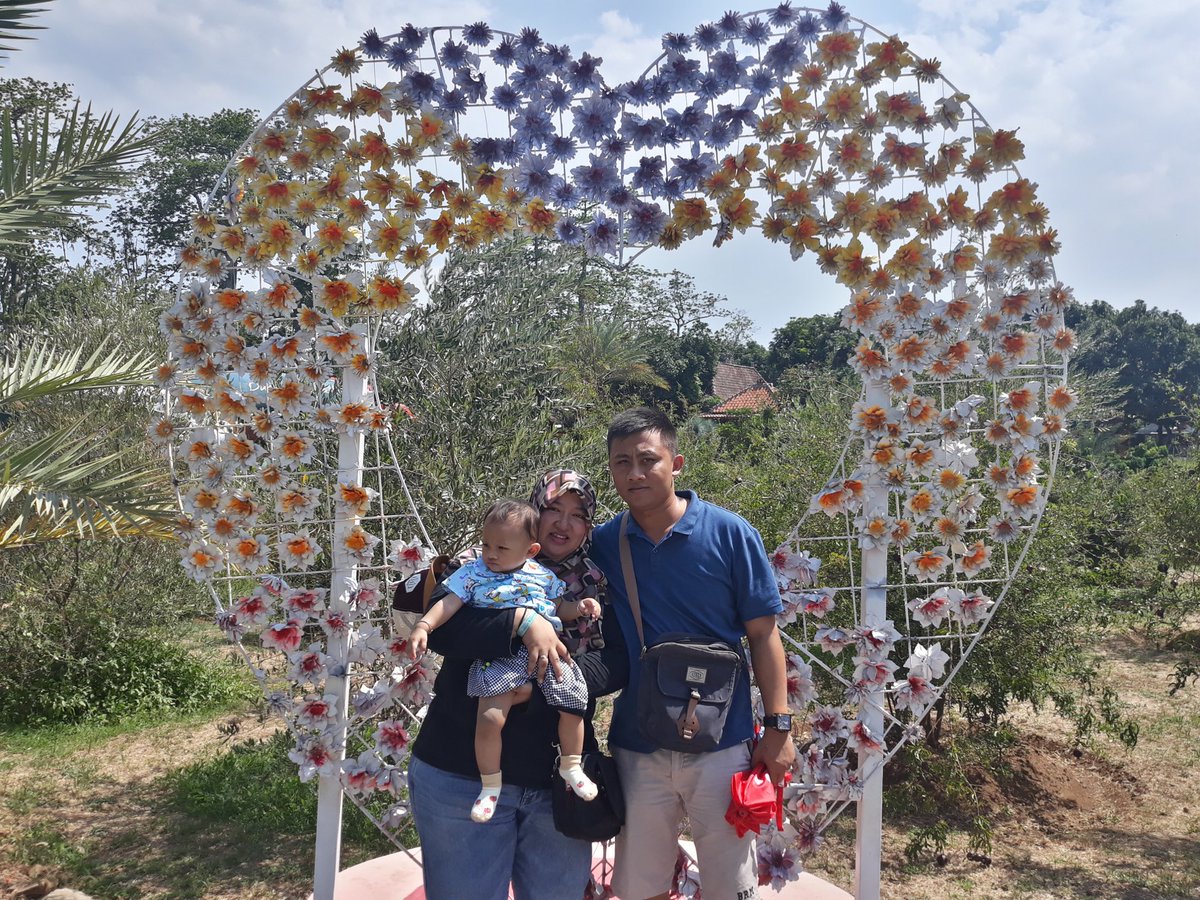 AFni_coy's tweet photo. #ibubapakanak 👨‍👩‍👧❤️ https://t.co/c3lBicWhw4