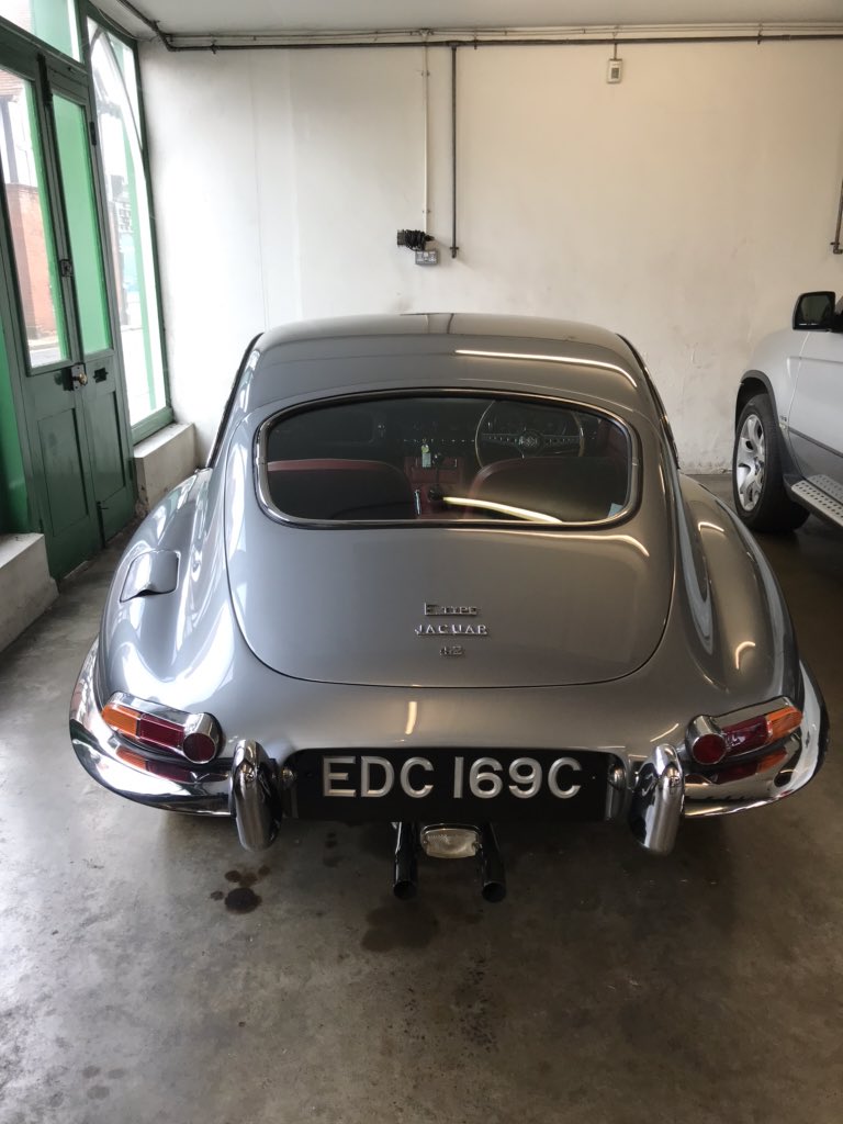 Watch Animation #noir from #DealTown MARINE DRIVE: seafrontpictures.blogspot.com/2020/03/marine…
#seasidenoir #seafrontpictures