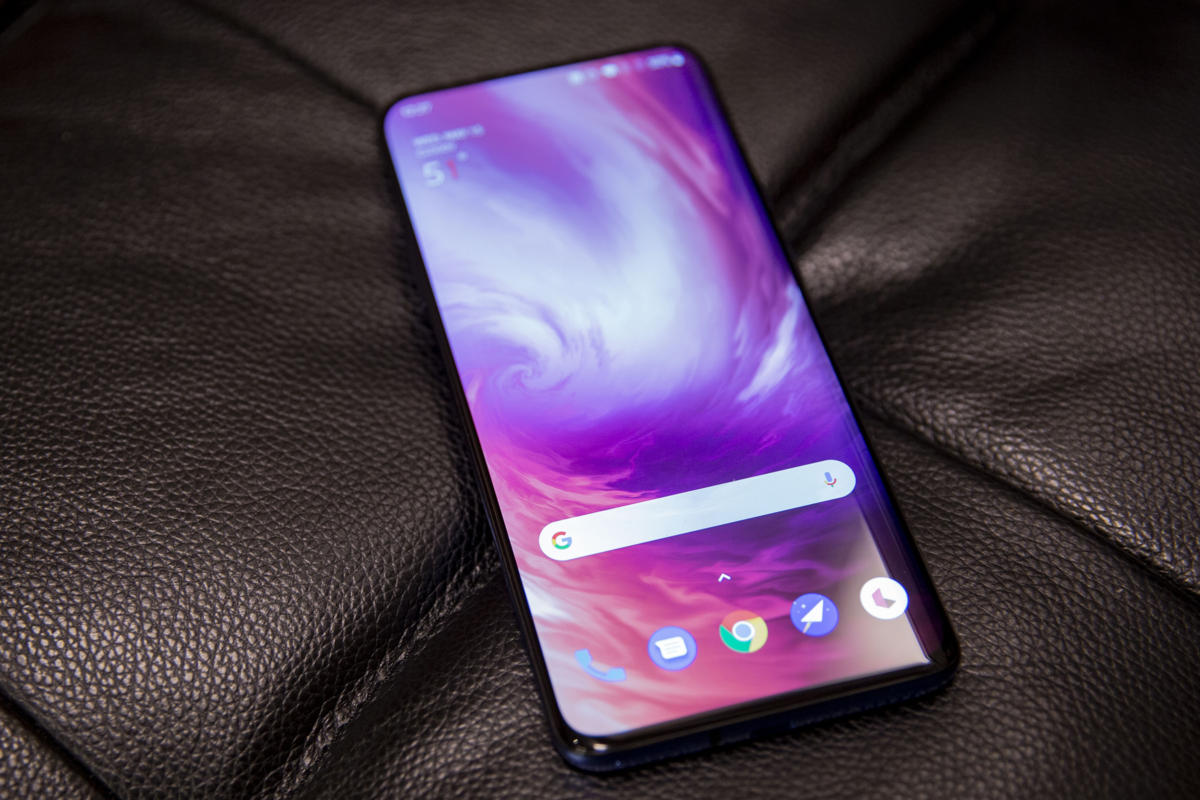 CareOneplus's tweet photo. OnePlus 8 Pro Renders and Rumored Specs
The renders clearly show that the OnePlus 8 Pro will be sporting a punch-hole display instead of a notch or a pop-up module along with a quad-camera setup at the rear. https://t.co/pvIcCSATkZ