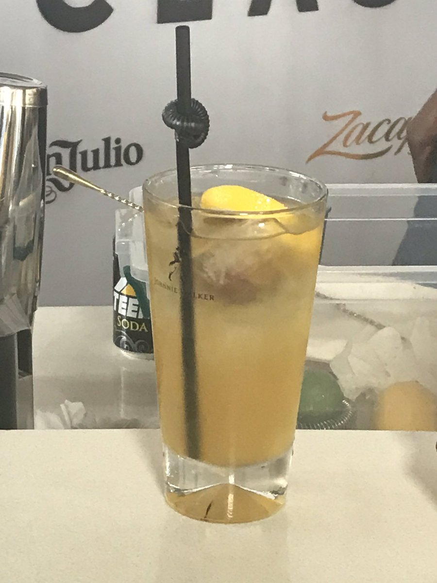 joeylar21's tweet photo. @ElJefe__ you should be here tasting these cocktails bro,don’t feel right that I’m here and you’re not😛#worldclass2020ng @ElgivaStephen where are you?can’t do this alone ☺️@HOTFM_ABUJA @velmodouble @teema_smalls @Modenine https://t.co/fepJTSa63O