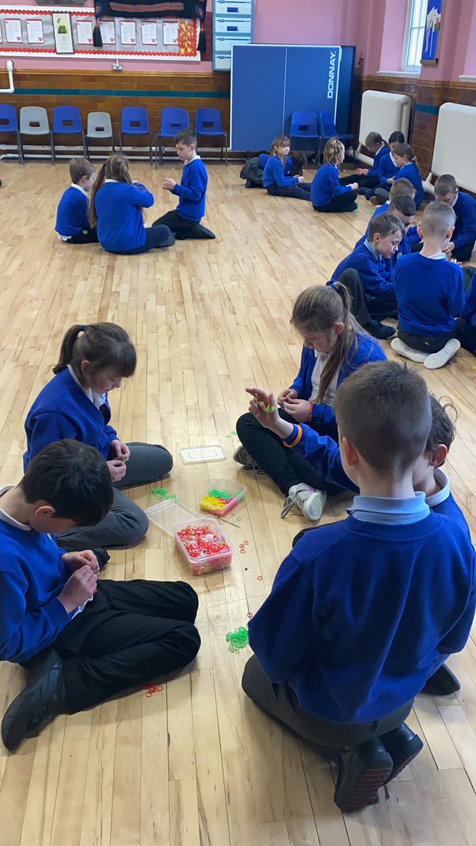 MrsSTwyn's tweet photo. After working hard this morning we are now having a relaxing loom band session. https://t.co/PW24ZC2ocX