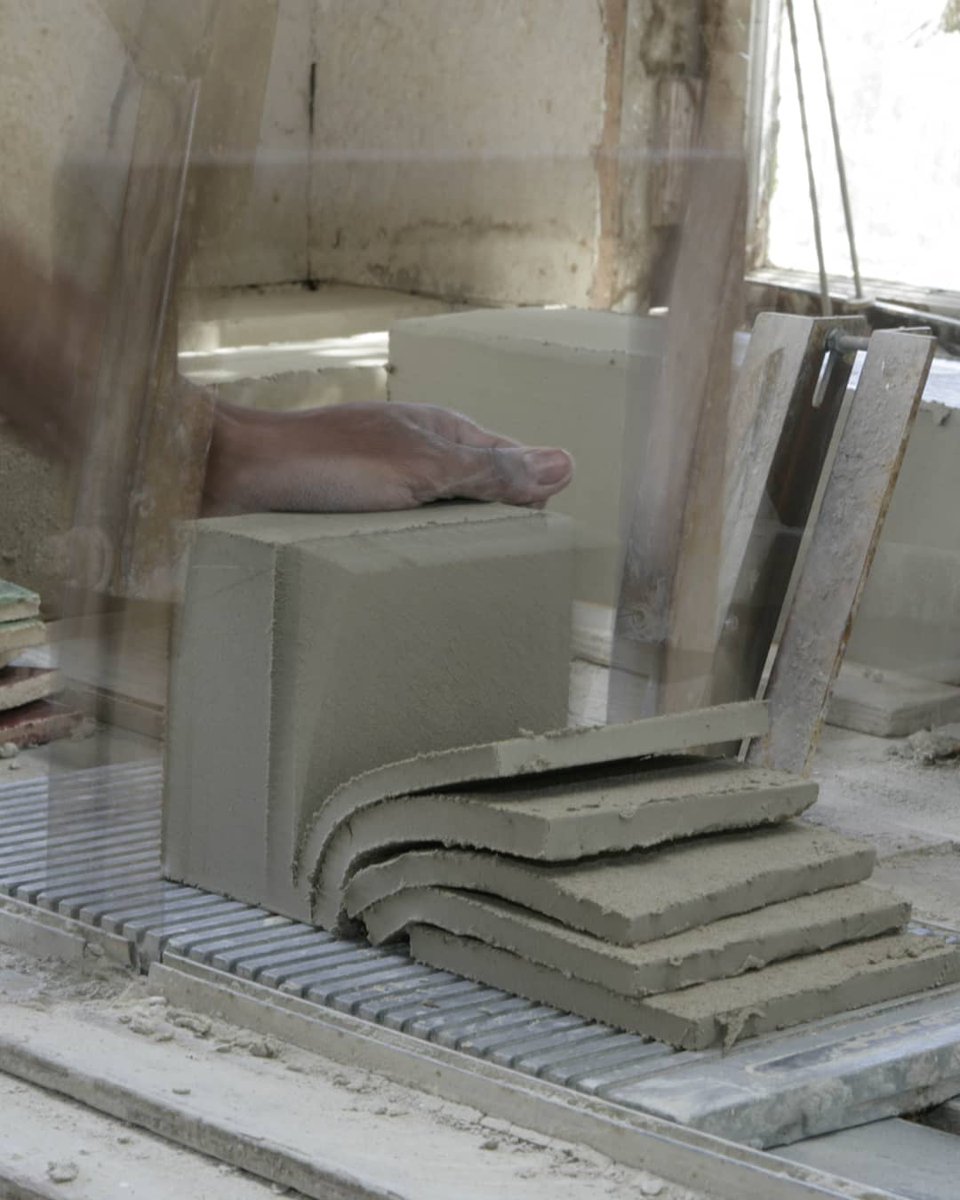 potclays's tweet image. 2/3 It offers excellent warp resistance and is also ideal for handbuilding and sculptural applications. It gives a clean, bright colour response in glazes. ⁣

Buy here&amp;gt; potclays.co.uk/studio/product…⁣
⁣
#richardmiller #tilemaking #tilebody #tiles #froyletiles #perfectdayforclay