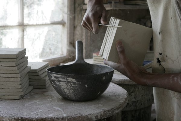 potclays's tweet image. 3/3 To receive a free sample for a limited time, please quote TWITTER when you order by email to sales@potclays.co.uk or by phone on 01782 219816. P&amp;amp;P applies.⁣

#richardmiller #tilemaking #tilebody #tileclay #tiles #froyletiles #froyle #perfectdayforclay