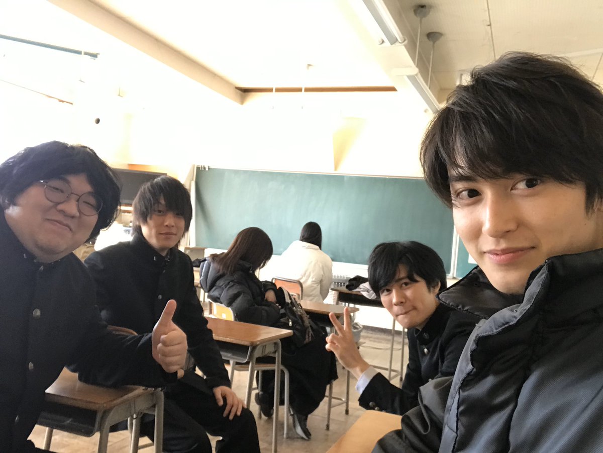 松井健太 そして ユリコは一人になった 本日第3話放送です 宜しくお願いしますぅ 第2話の見逃し配信は本日までですのでお忘れなきに 写真は 数少ない男子クラスメイトと 僕が高校の時も男子7人とかだったなぁ 松井健太 そして ユリコは一人になった 本日第3話放送です 宜しくお願いしますぅ 第2話の見逃し配信は本日までですのでお忘れなきに 写真は 数少ない男子クラスメイトと 僕が高校の時も男子7人とかだったなぁ