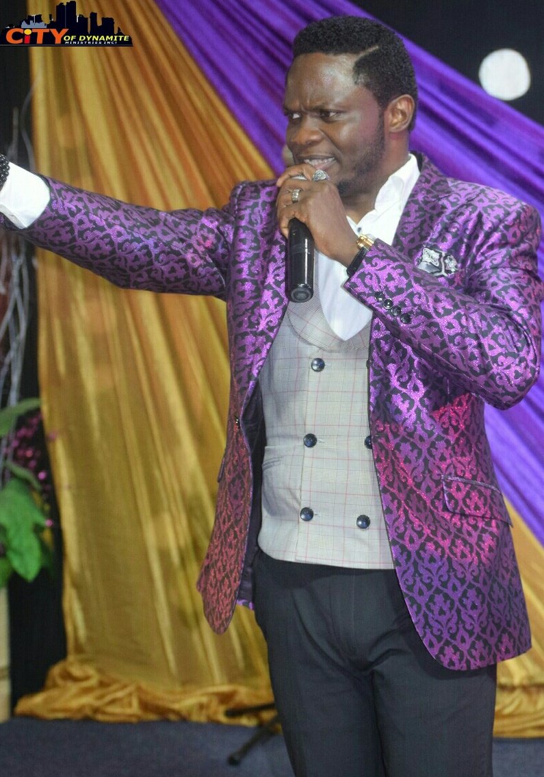 apostleacjason's tweet photo. I declare corona virus DEFEATED in the name that is above all other names JESUS CHRIST! I rebuke the spirit of fear spread across the globe InJesusName, I speak Peace to you! #ApostleAcJason https://t.co/eTptn2pgdi