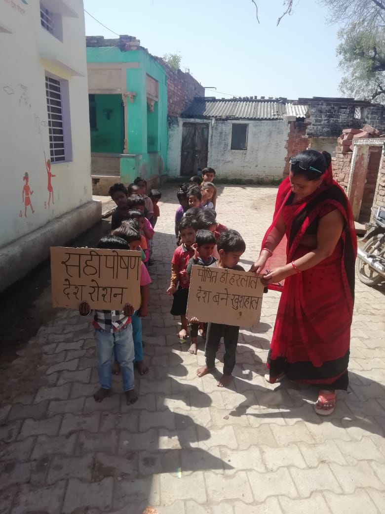 tini_tatatrusts's tweet photo. Anganwadi children lead the POSHAN rally in Rajasthan during the inauguration of #POSHANPakhwada2020 to spread the message of nutrition in the community #ProjectMakingItHappen #malnutritionfree @tatatrusts https://t.co/I3xSFWQYCP