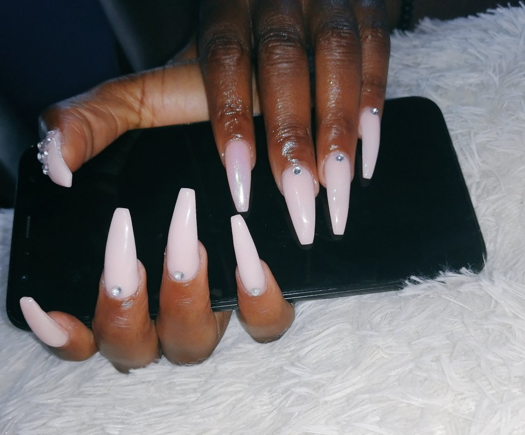 MaBontletheMUA's tweet photo. That loction nail tech who create flames π₯π₯π
ππ
We are at 3113 Angelfish Street Kaalfontein Midrand #GirlzTalkZa #MoFaya #ojewakeeng #NEORENG #GirlBuyZA #GirlTalkZA https://t.co/J7eru8NuG2