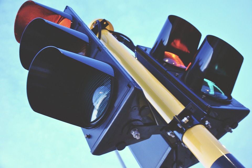 JTSSolicitors's tweet photo. If you've been accused of running a red light, we're here to help. Often a red light is passed because of a confusing layout, lack of visibility or to avoid an emergency vehicle. 

In these situations we can successfully argue your defence at #Court. https://t.co/hz2xuZAKEl https://t.co/fyNnhV4Gn3
