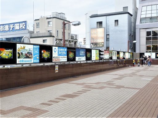CHOCO16x6's tweet photo. 『Lowdown☆Boogie』のMusic Video🎞
が柏駅南口、柏駅東口、柏二番街、松戸駅東口の4ヶ所で
デジタルサイネージにて配信を開始🔥🔥🔥🔥
流山おおたかの森は今回諸事情で流れません🙏
地元の街にマジに感謝🙇♂️🔥
#lowdownboogie
#mahood https://t.co/Eu4gi1EUKE