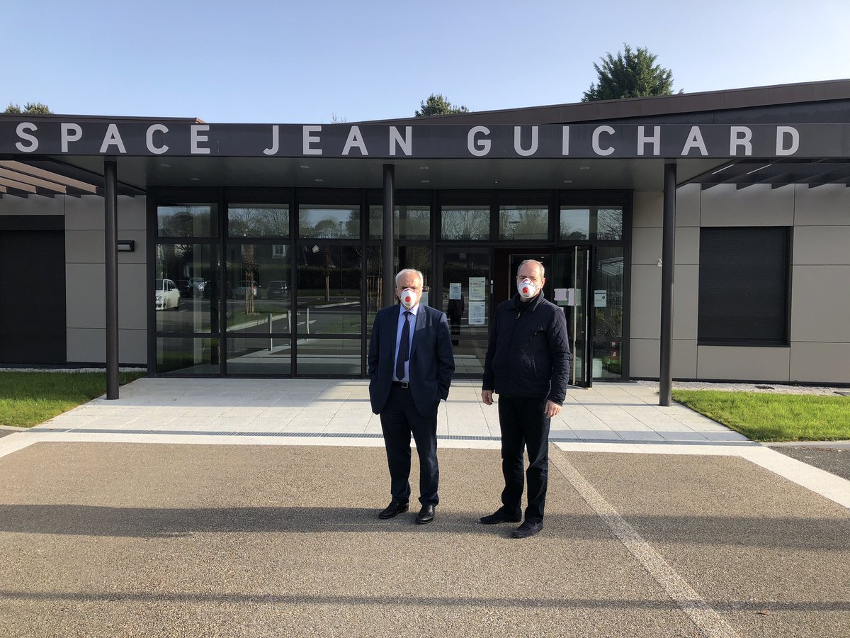 Avec <a href="/Marclaffineur/">Marc Laffineur</a> ce matin pour l’ouverture du centre d’accueil médical #COVID19 <a href="/avrille49/">Avrillé, naturellement !</a> à l’espace Jean Guichard, Avenue de la Chesnaie - Centre de consultation recevant les patients ayant des symptômes grippaux et troubles respiratoires. <a href="/ars_pdl/">ARS Pays de la Loire</a> <a href="/chu_angers/">CHU Angers</a>