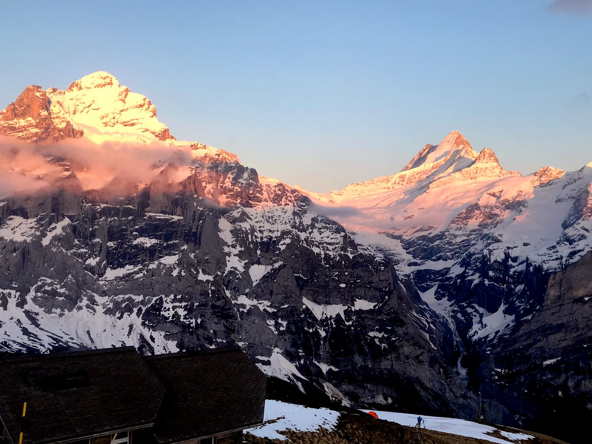 ハイジの国スイスの写真 山が燃えているわ！！⛰ 感動したハイジが