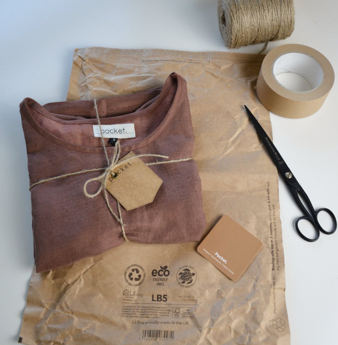 pktclothing's tweet photo. #Packaging #marchmeetthemaker
All orders will be packaged in #Kraftpaper courier bags from @lilpackaging. They are #recyclable, #biodegradable and printed with #plantbasedinks.
The parcel will be sealed using gummed kraft paper tape, which is also biodegradable. https://t.co/vBzu2OvDY1