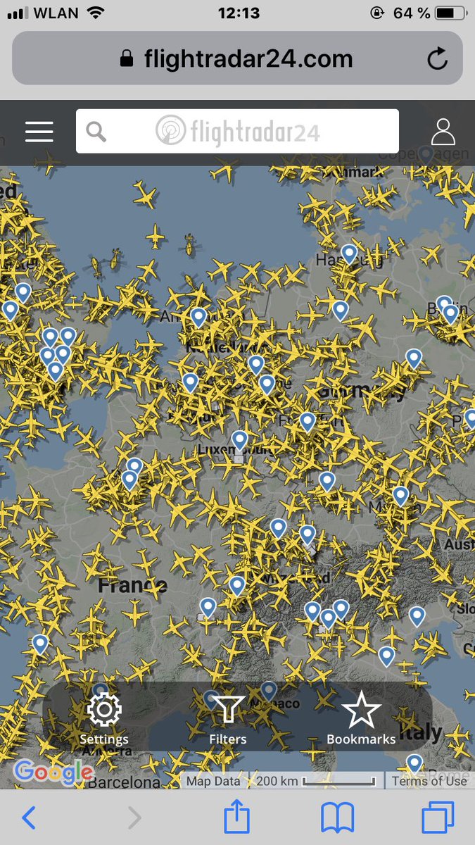 Europe is locked down and the sky is full of EMPTY PLANES. The EU Commission has decided to suspend the 80/20 slot obligation - but leaves entirely open when this will be realized. #stopghostflights #ClimateCrisis #corona #lockdown #ClimateChange <a href="/EU_Commission/">European Commission</a>