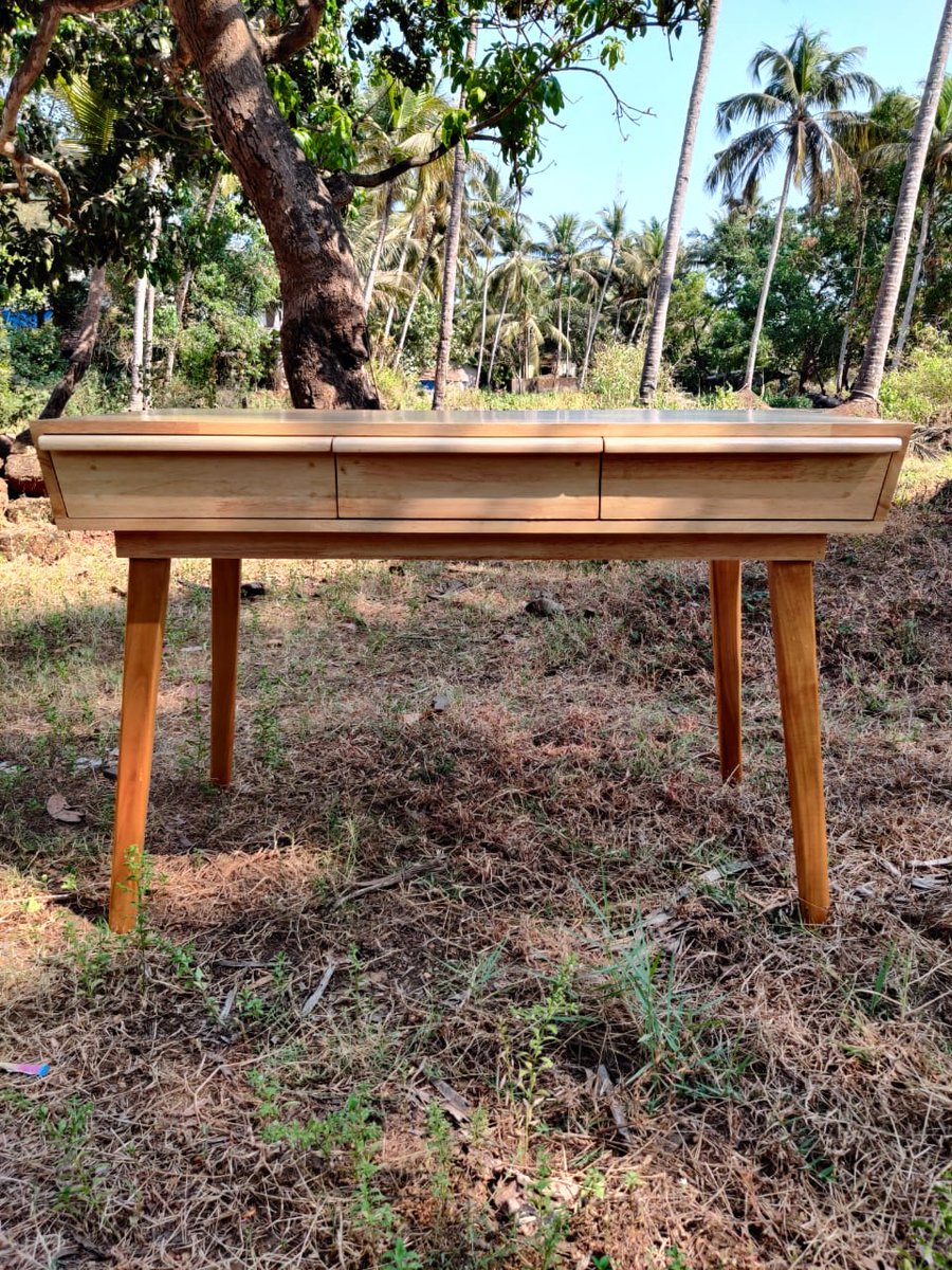 WellThenSo's tweet photo. Arika Work desk
Engineered Rubber wood + Acacia legs

Looking for a work desk?
Custom design your own, meeting your expectations and needs.
"making room for personality"

#wellthenso #furnituremaking #furnituredesign #workdesk #acacia #rubberwood #madeinindia #photography https://t.co/ibb2JmClgQ