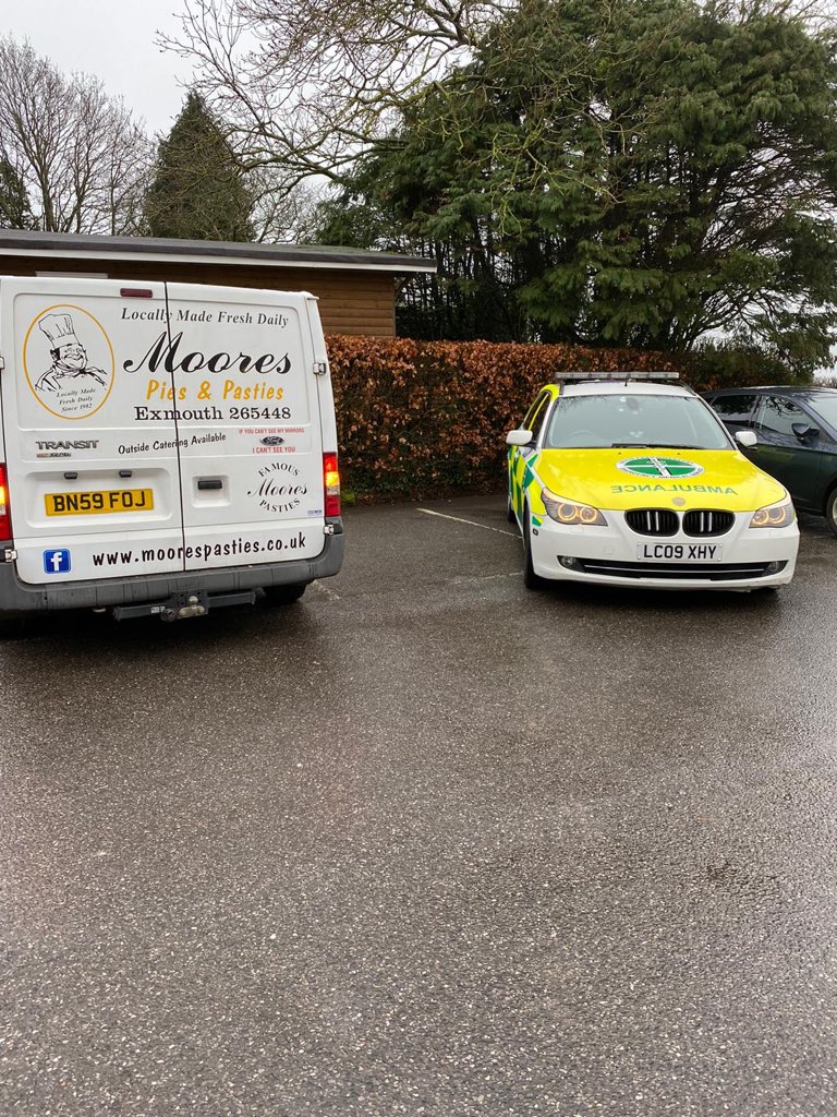 DevonBloodBikes's tweet photo. Massive thank you to Moore’s Pasties who today stopped a Freewheeler and gave him a large free pasty, as a thank you for all of the brilliant work that we do. What a lovely gesture 😊👍 https://t.co/629ZEysdel