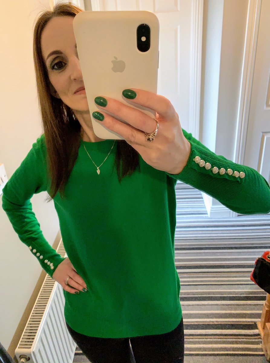 suesbeautystyle's tweet photo. I still put on the green for Patrick’s Day. Love my wee green jumper with faux pearl detail on the sleeves &amp; back from @dunnesstores 

#StPatricksDay2020 #stylelover #whatiwore https://t.co/HEGweNLxpC