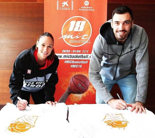 #TalDiaComAvui fa 2 anys presentàvem a @PierreOriola i Núria Martínez com els ambaixadors del #MICBasketball.

Hace dos años firmábamos con estos dos cracks del 🏀

🔙 2 years ago. 

#WeWillBeBack #WeAreMIC