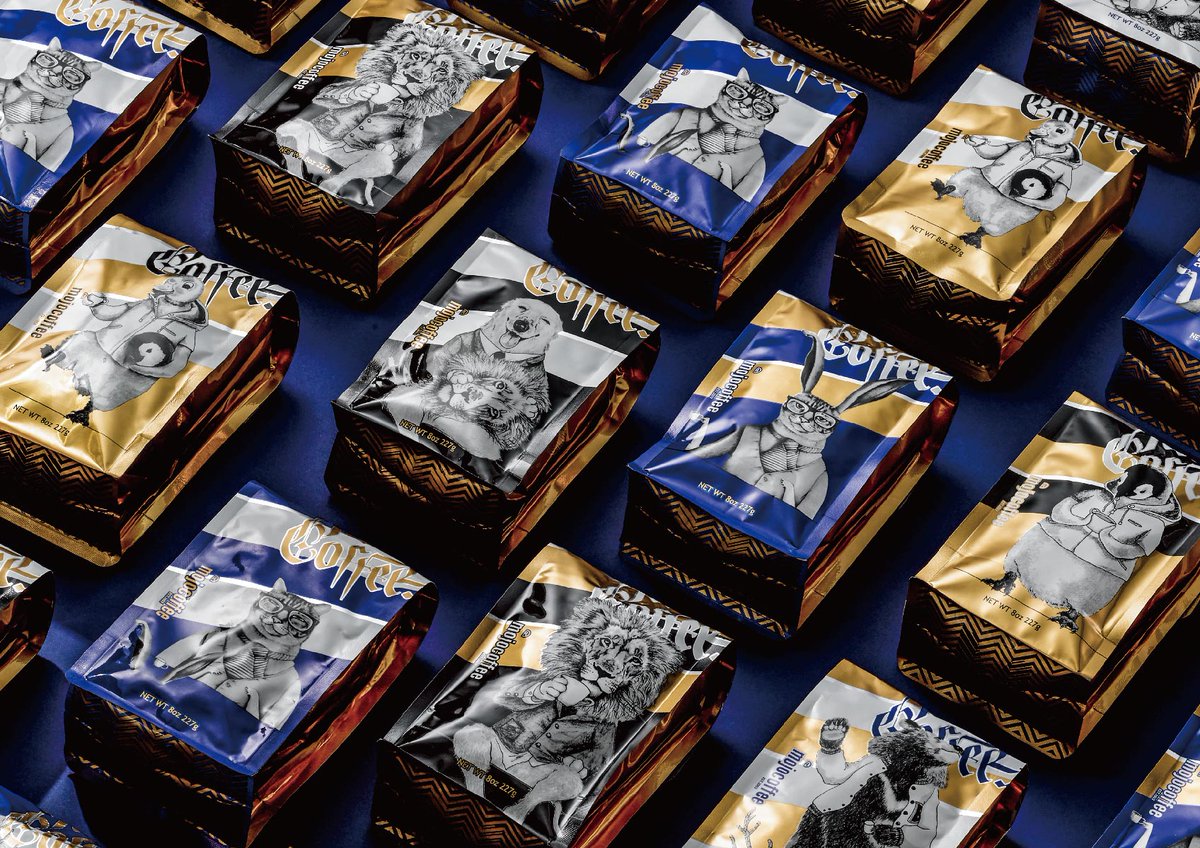 Vizeversa's tweet photo. Un packaging generado a partir de divertidas ilustraciones y una gama cromática en azules y dorados, tonos metalizados que ponen en valor el producto.😍 #vizeversa #packaging #design #colour #coffee #MojoCoffee https://t.co/u1K3yKgN68