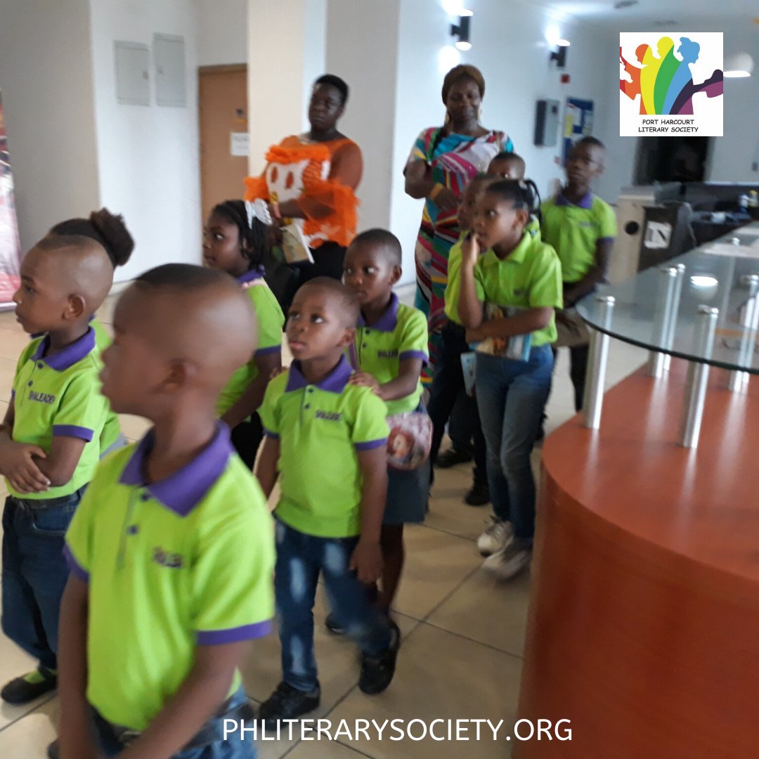 Phlslibrary's tweet photo. Recent @PHLSLibrary tour with #ShaleadevSchool facilitated by the Circulation Librarian.
To book a @PHLSlibrary tour today, call 09090054425 or 08038838343
#PHLSLibrarytour
#PHLS https://t.co/jWBmQgEP4x