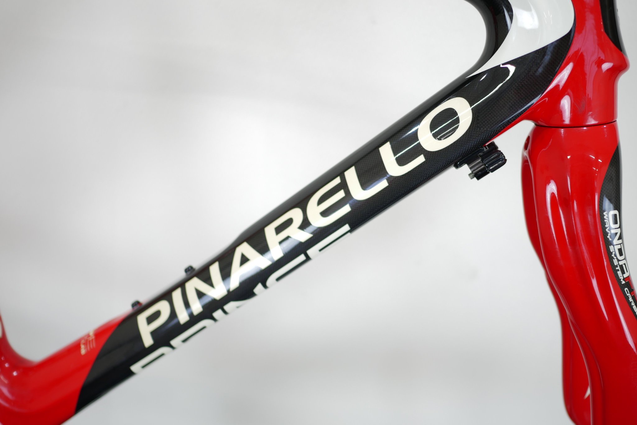 自転車買取販売専門店バイチャリ 公式 ということでリアル鳴子モデルこと Pinarello Prince 08年モデル です いやあカッコイイし美しいし赤いしグネグネだし 最高です 早く組みたい パーツ何にするかご意見ください T Co 自転車買取販売専門店バイチャリ 公式 ということでリアル鳴子モデルこと Pinarello Prince 08年モデル です いやあカッコイイし美しいし赤いしグネグネだし 最高です 早く組みたい パーツ何にするかご意見ください T Co