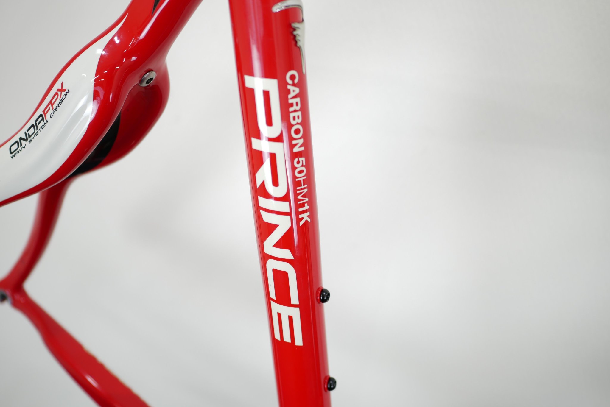 自転車買取販売専門店バイチャリ 公式 ということでリアル鳴子モデルこと Pinarello Prince 08年モデル です いやあカッコイイし美しいし赤いしグネグネだし 最高です 早く組みたい パーツ何にするかご意見ください T Co 自転車買取販売専門店バイチャリ 公式 ということでリアル鳴子モデルこと Pinarello Prince 08年モデル です いやあカッコイイし美しいし赤いしグネグネだし 最高です 早く組みたい パーツ何にするかご意見ください T Co