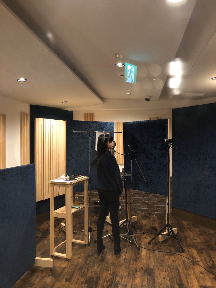 sanka_373's tweet image. ２日間ご一緒させて戴きました‼︎

コーラスという大役💦
プロフェッショナルの世界…
行き交う専門用語、呼吸、主張と引出し…
音の楽しみ方を知っている方達と同じ空間にちゃっかりとお邪魔しました。
思い出すだけで脳みそがビリビリします。
ありがとうございました‼︎
#VersionStudio