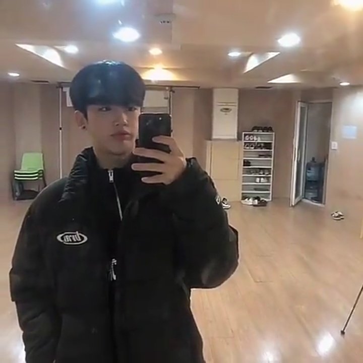 yohaneyes's tweet photo. 새로고침 https://t.co/9TrVVKHsDe