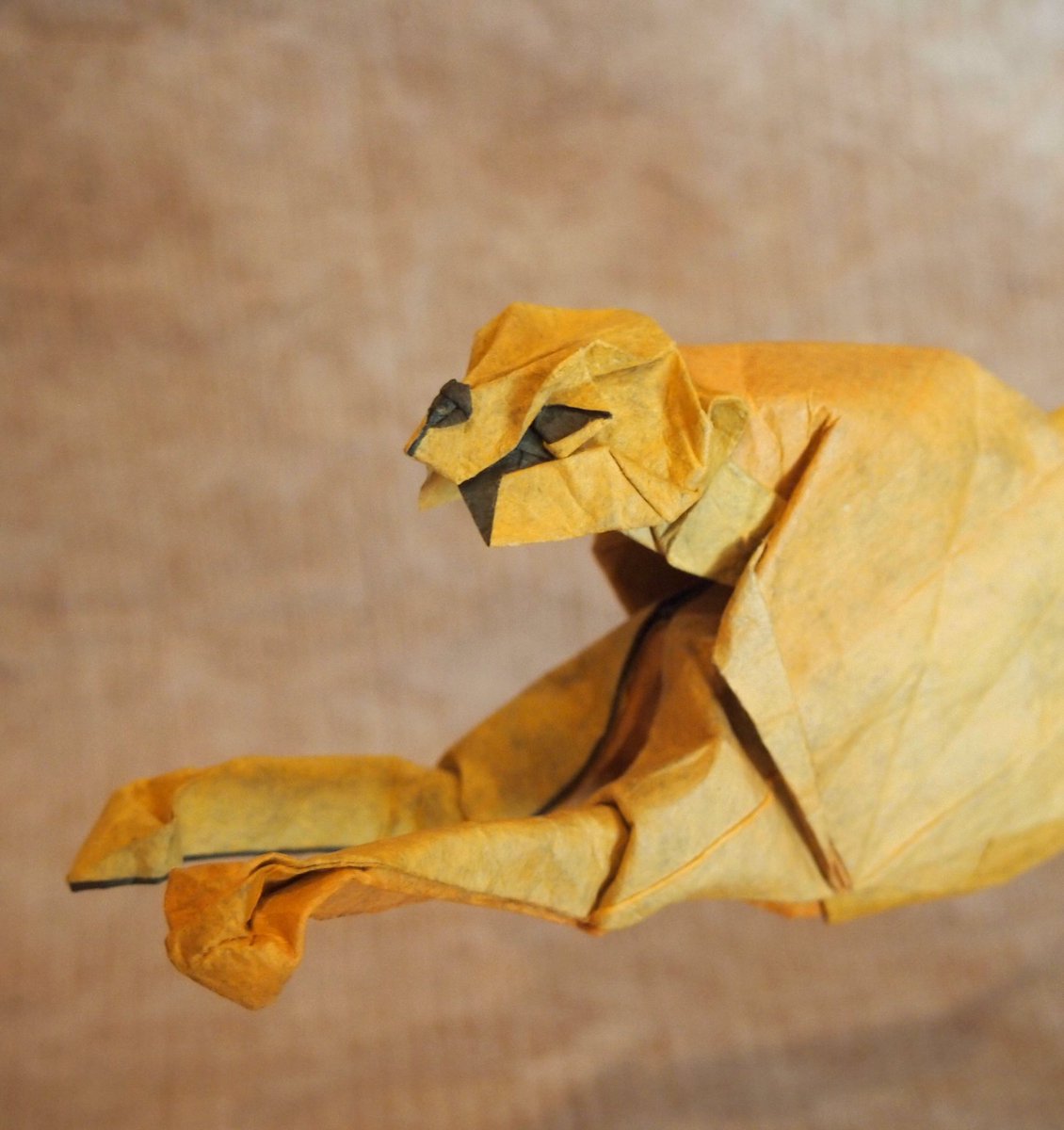 一匹柴犬 折り紙作品 チーター 創作 折り 一匹柴犬 正方形1枚より 珍しく手足を折り出してから頭を折る手順で創作 それが上手くハマった気がしました Origami Cheetah 折り紙作品 折り紙 チーター