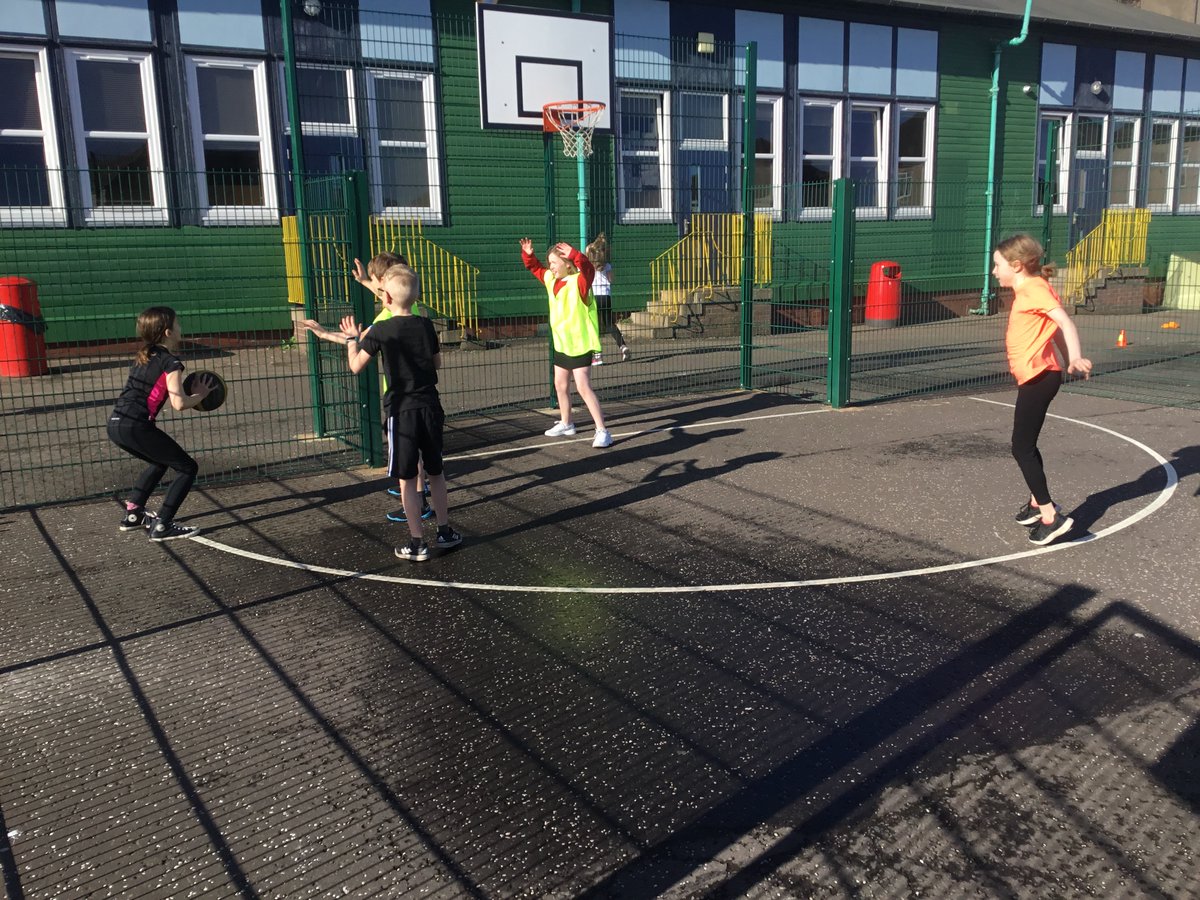 hermitageparkps's tweet photo. We are making the most of our final few days together before closure by playing in the sunshine #sunshineinleith #hermiefamily https://t.co/DVbb1y38Ub
