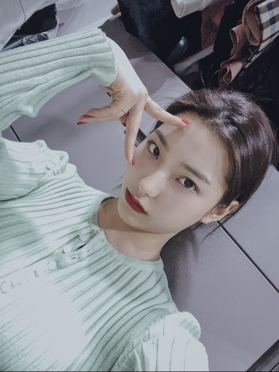 realfromis_9 tweet picture